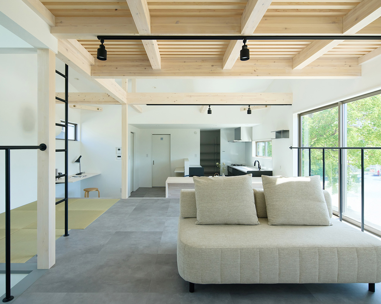 ステップリビングとインナーガレージの家